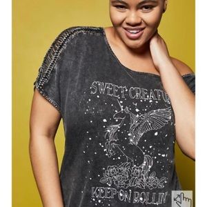 Torrid LoveSick off the shoulder, cut shoulder tee